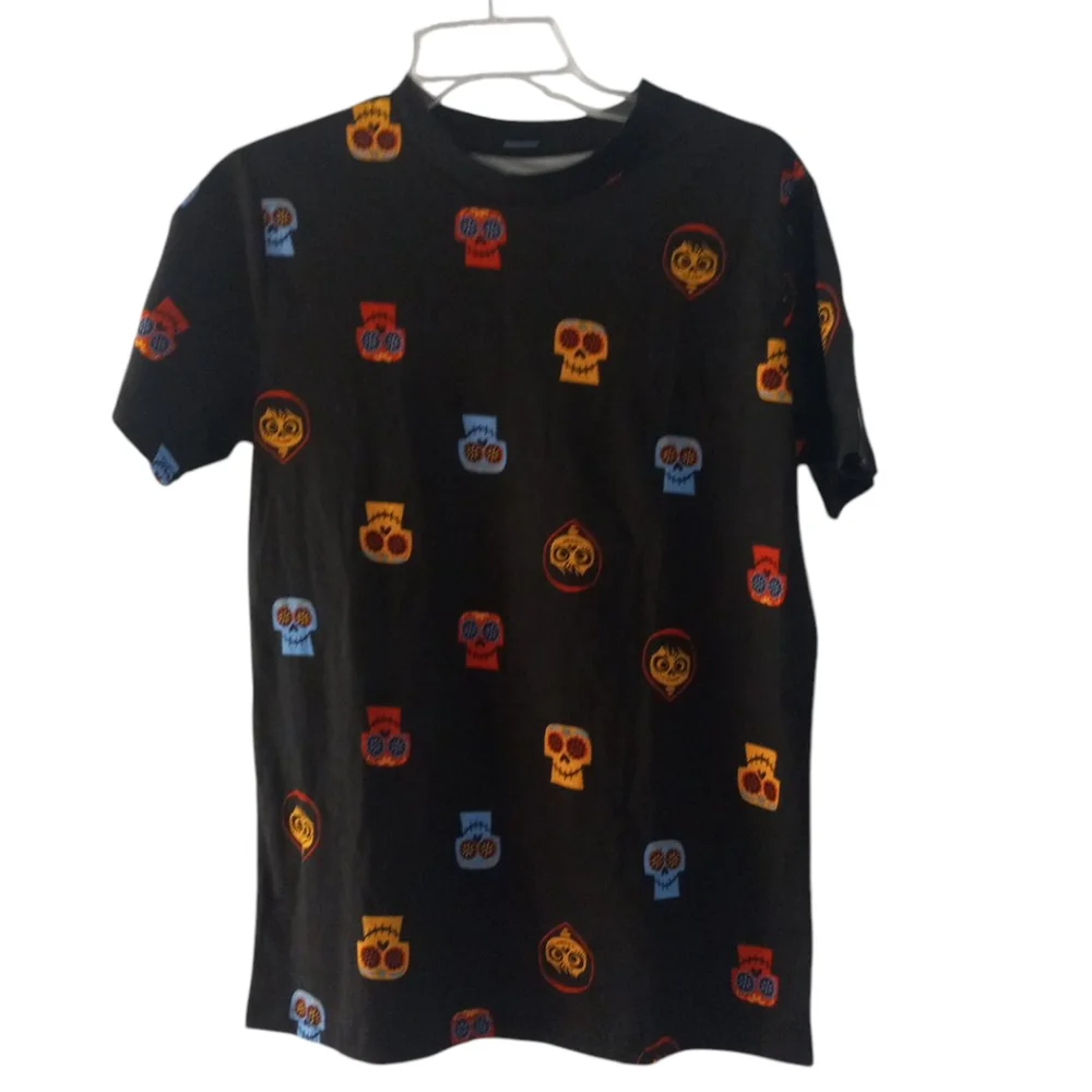 Disneys Coco Black T-Shirt with Colorful Skull Print Size XL Kids - Picture 5 of 5